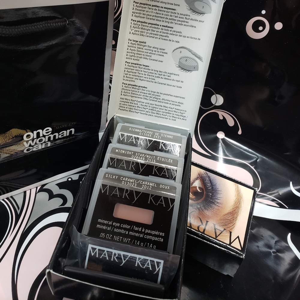 Mineral eye color bundle w/applicator